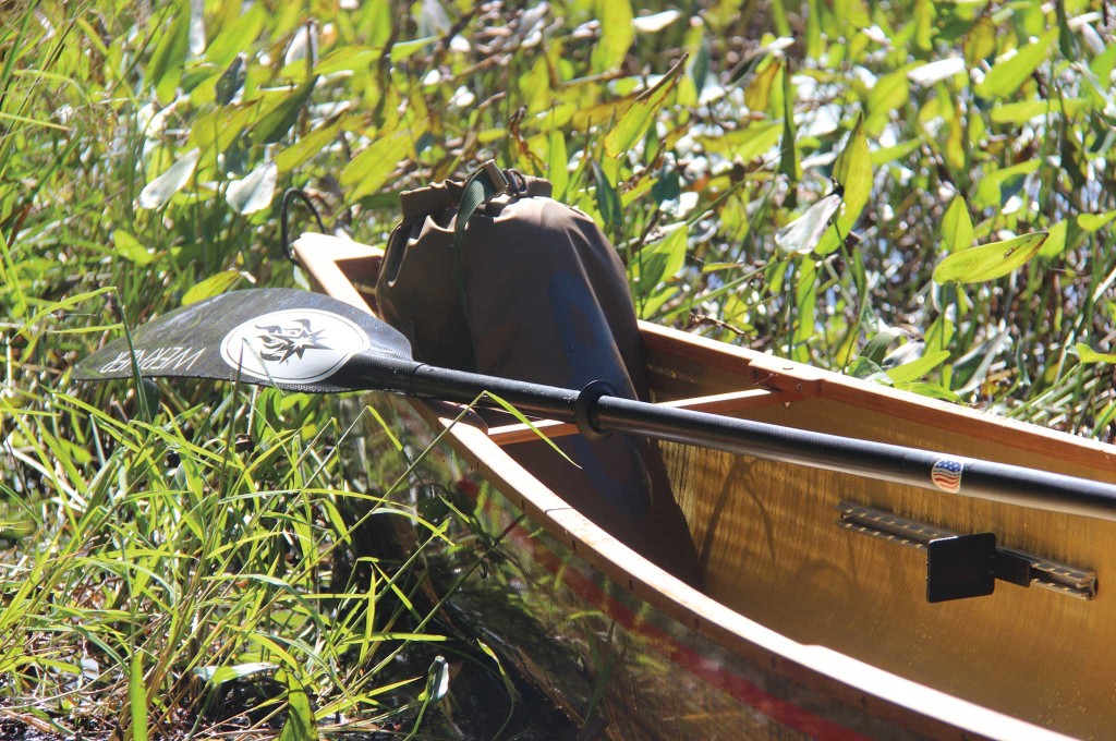 bug-out-canoes-paddle-003
