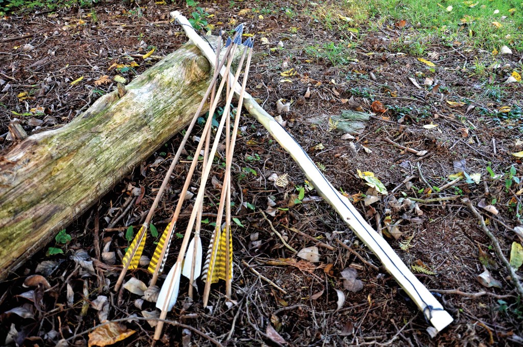 build-your-own-survival-bow-stick-bow-arrows