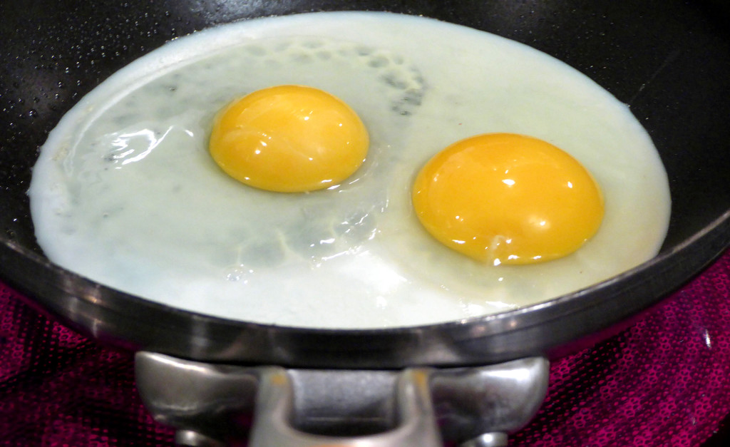 Fire prevention cooking eggs 3